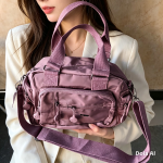 Cartera violeta